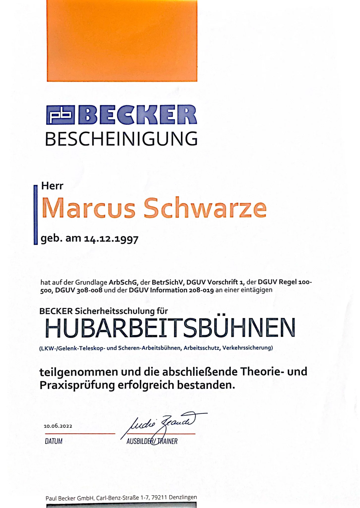 Schwarze-Sicherheitsschulung-Arbeitsbuhnen-2022